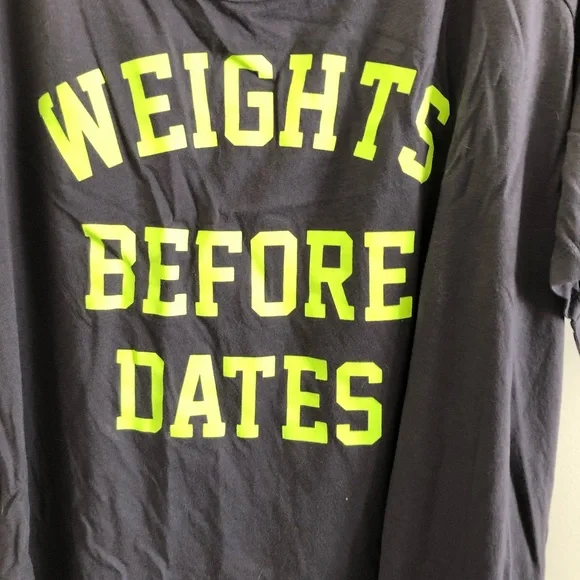 Cold Shoulder Active Tee - Picture 4 of 4